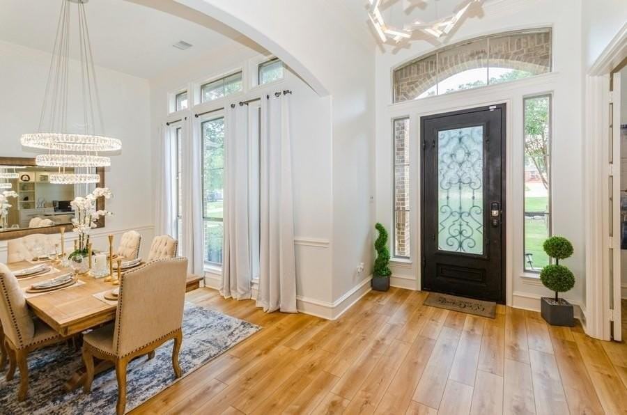 819 Equestrian Drive - Photo 4 of 40