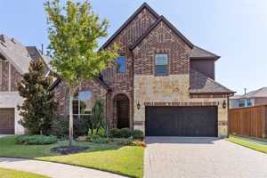 featured image of 4904 Dunland Dr