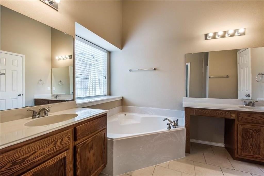 2056 Meadow View Dr - Photo 7 of 9