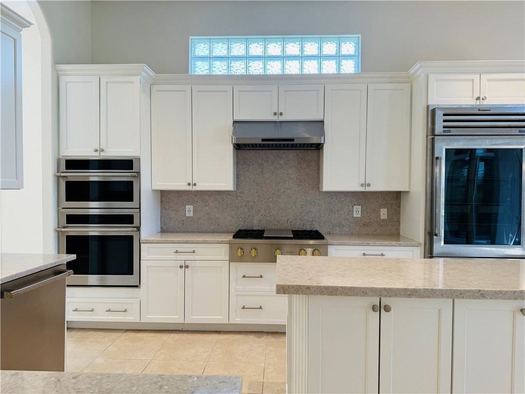 7627 S Village Sq - Photo 3 of 24