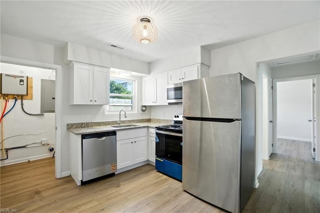 4425 Ocean View Avenue #A - Photo 4 of 16