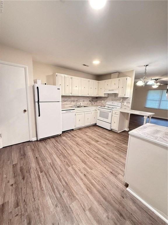 105 Lewis Circle - Photo 3 of 7