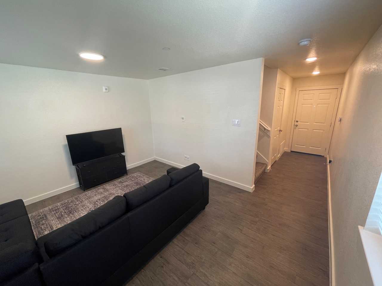 Telge Rd - Photo 6 of 19