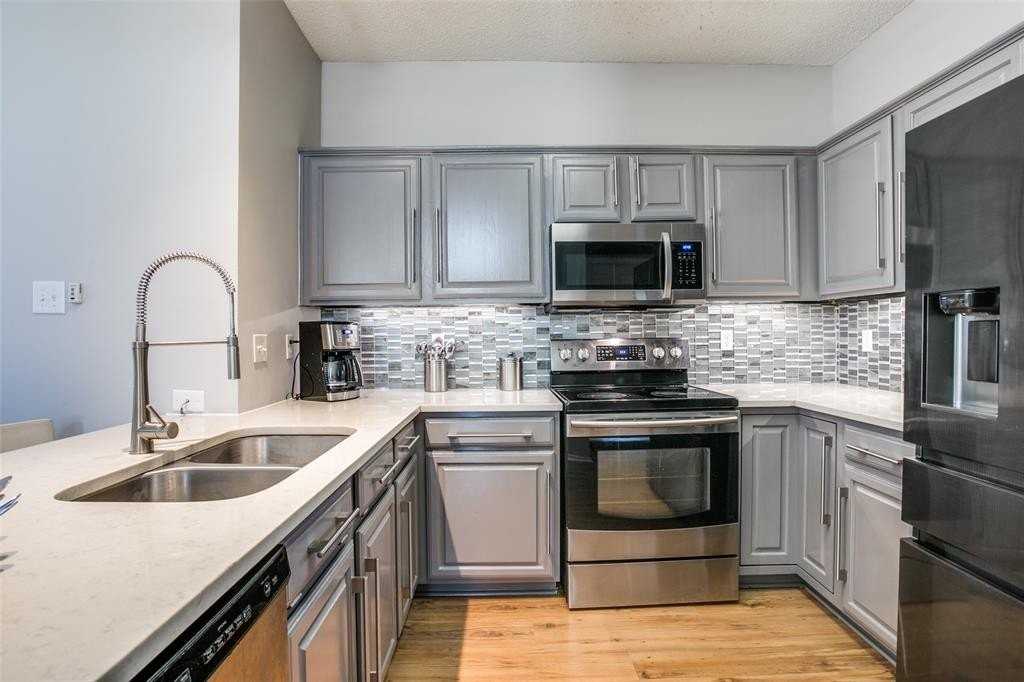 804 Ashford Dr - Photo 2 of 25