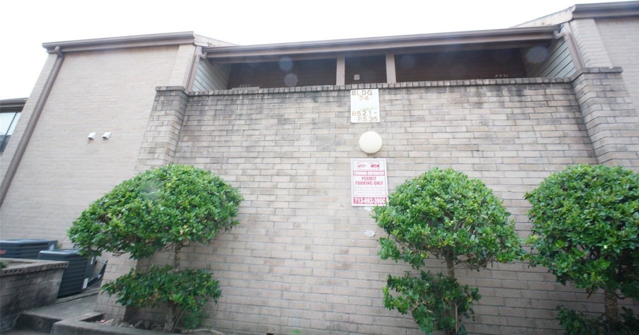 8531 Sands Point Drive - Photo 2 of 19