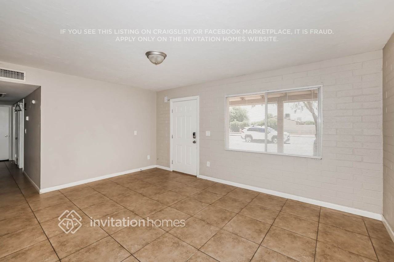 17043 N 15th Ave - Photo 3 of 18