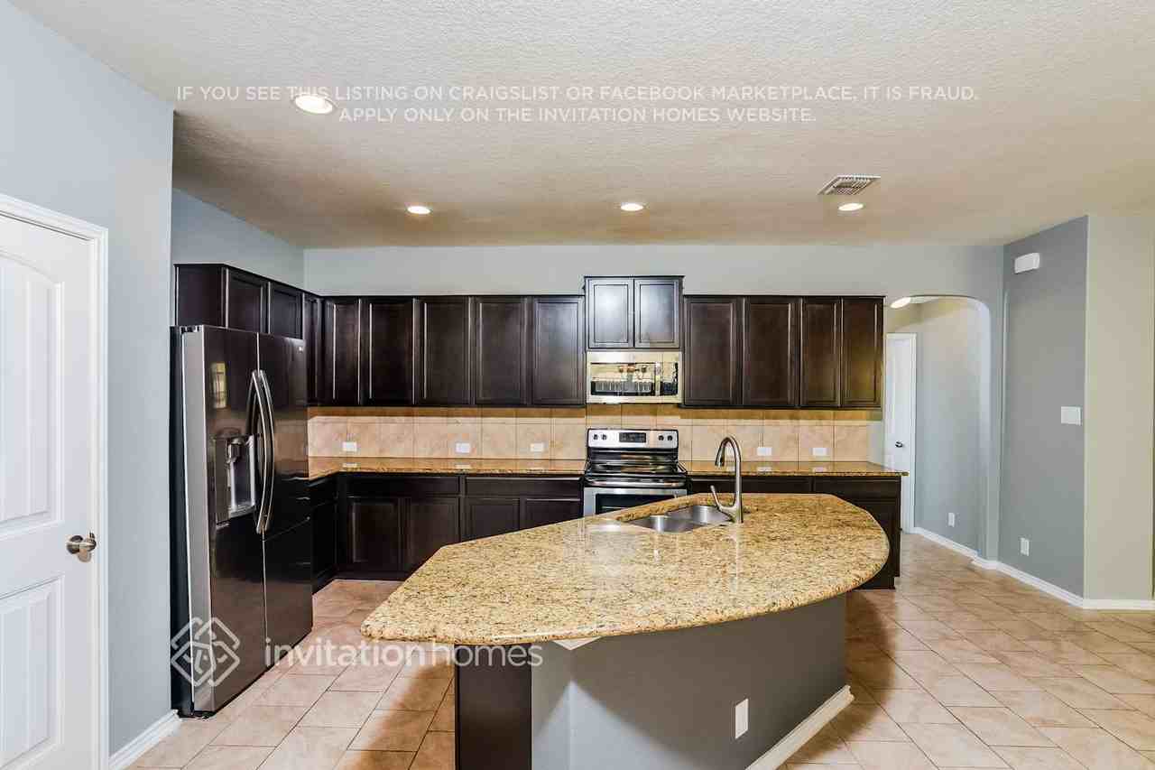 8812 Belgian Falls - Photo 5 of 17