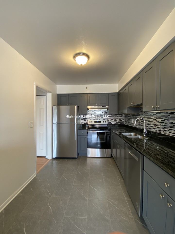 1653 Oakwood Ave #4C - Photo 3 of 17