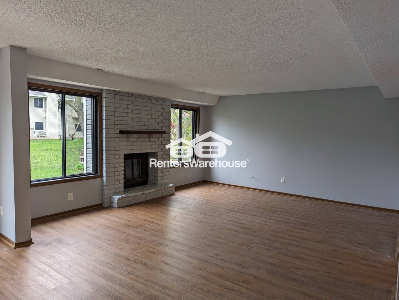 738 8th Ave S - Photo 2 of 29