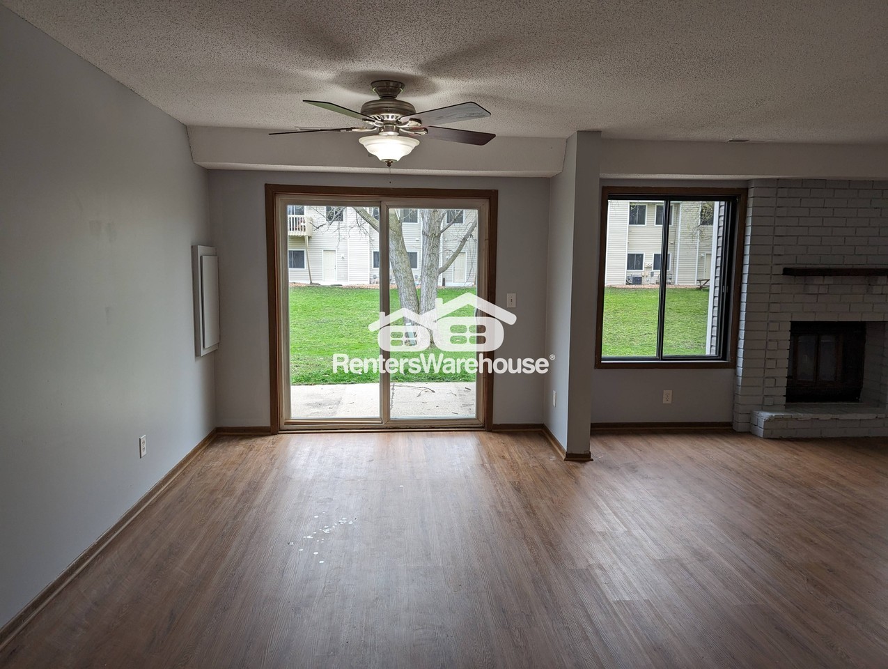 738 8th Ave S - Photo 3 of 29