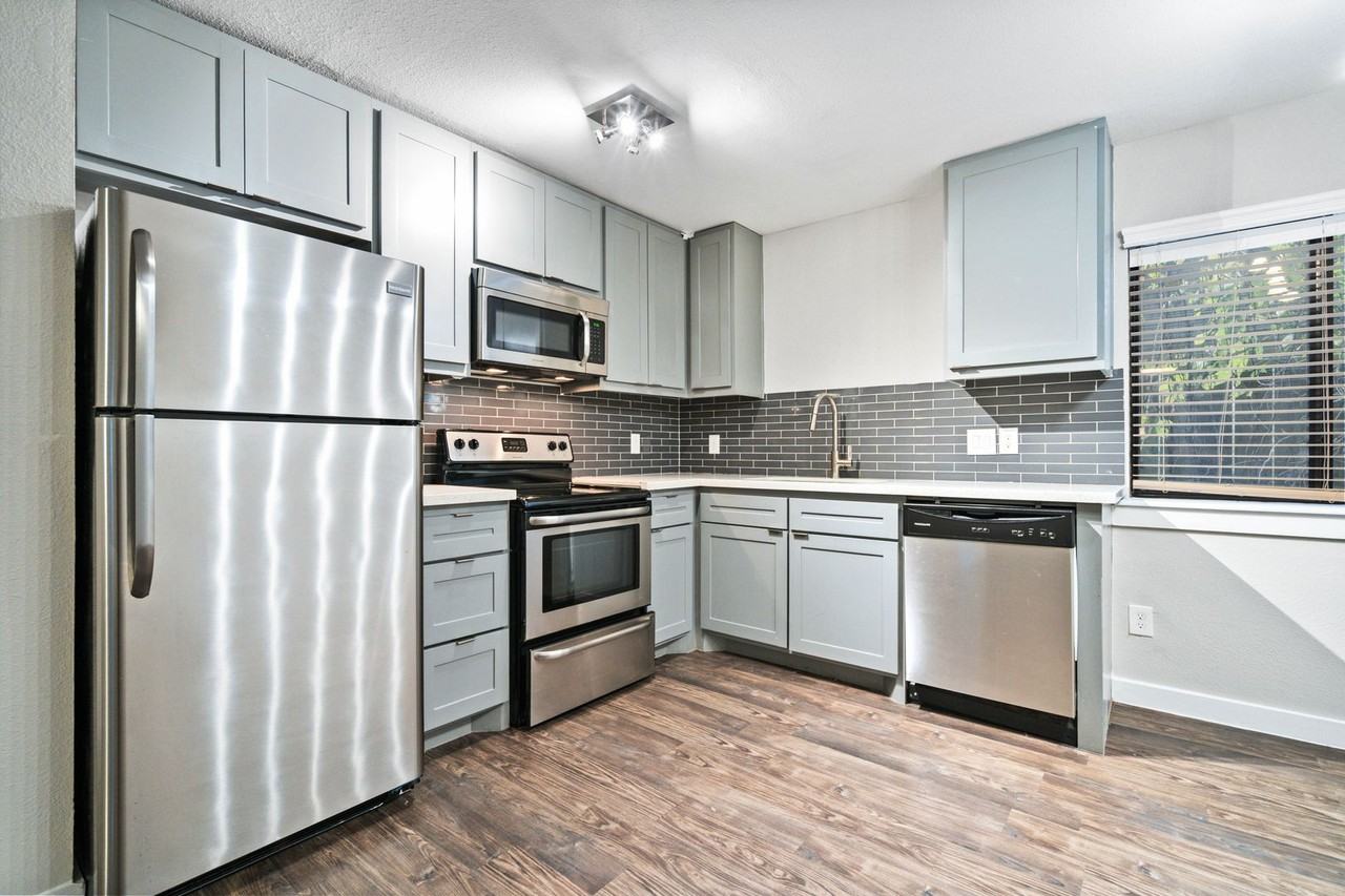 ALTA14-3414 Graustark - Photo 2 of 15