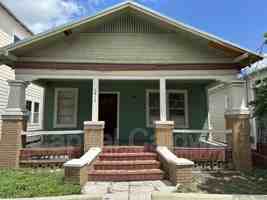 featured image of 1812 E Columbus Dr