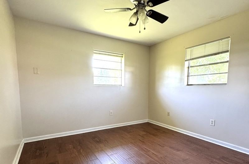 208 W Genie St - Photo 5 of 6