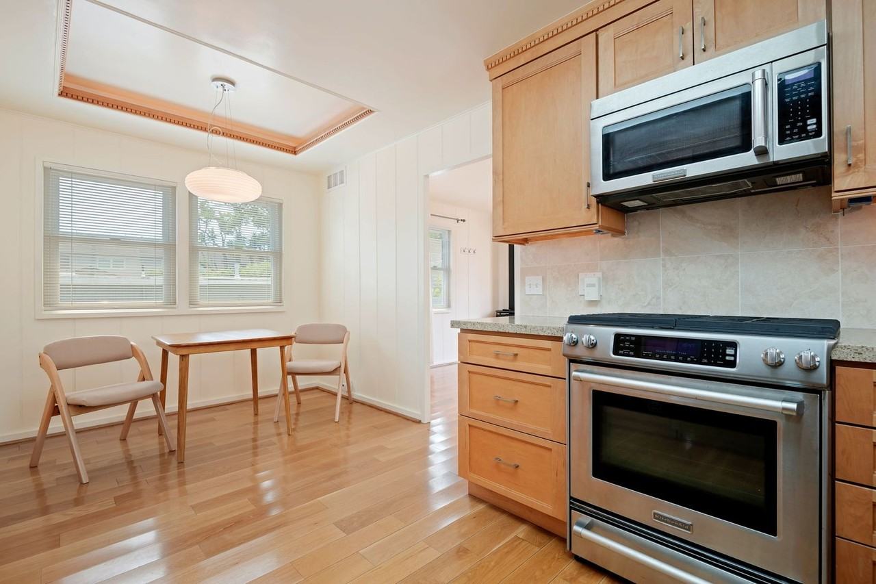 416 1/2 E Anapamu St - Photo 7 of 22