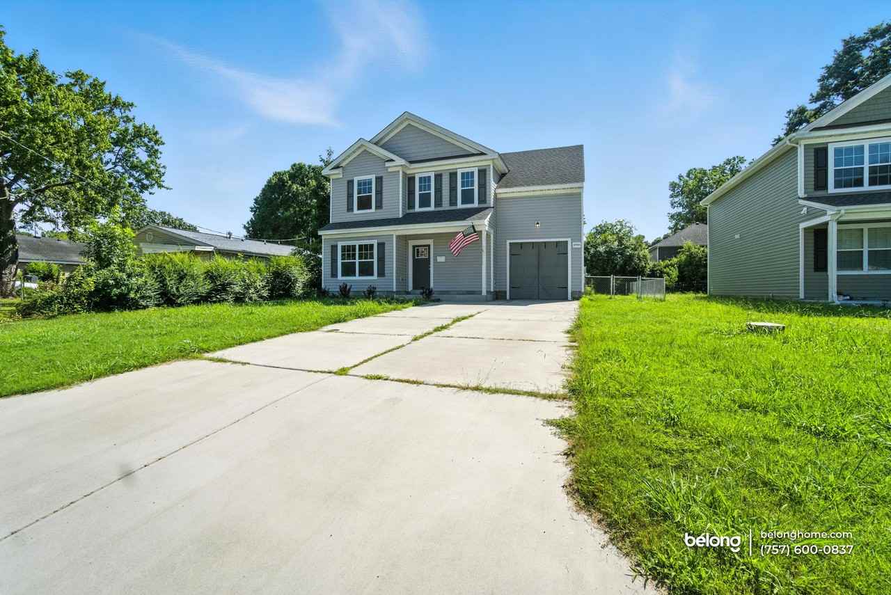 2700 Berkley Ave - Photo 3 of 50