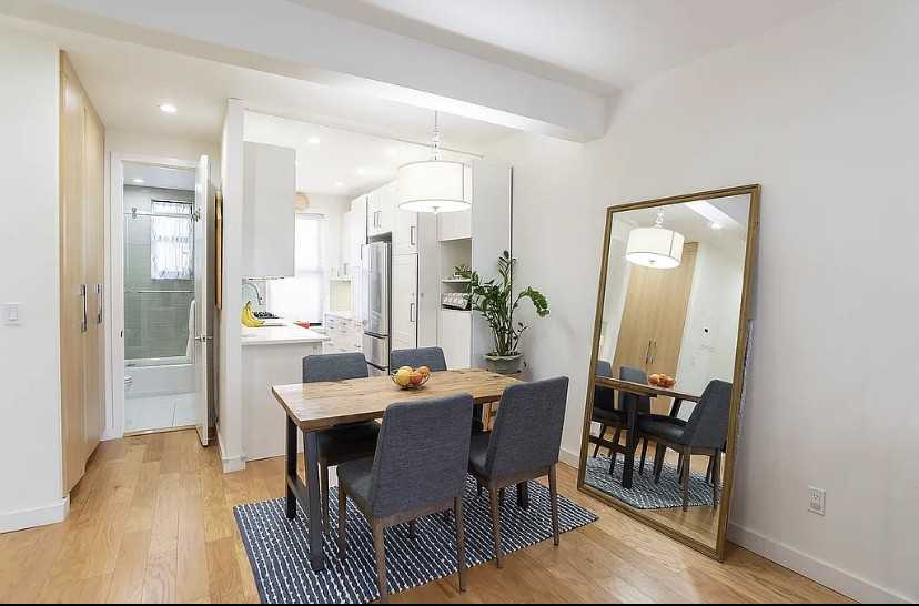 4333 46Th St - Photo 2 of 10