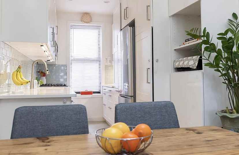 4333 46Th St - Photo 3 of 10