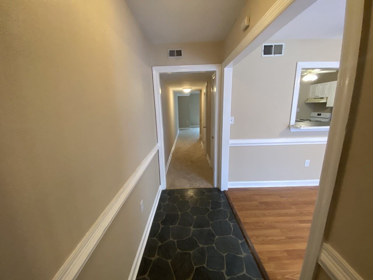 67 Towne Square Dr - Photo 5 of 47