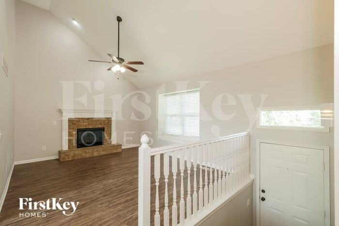 1707 Brent Ln - Photo 2 of 16