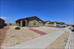 featured image of 741 Nuevo Desierto Dr