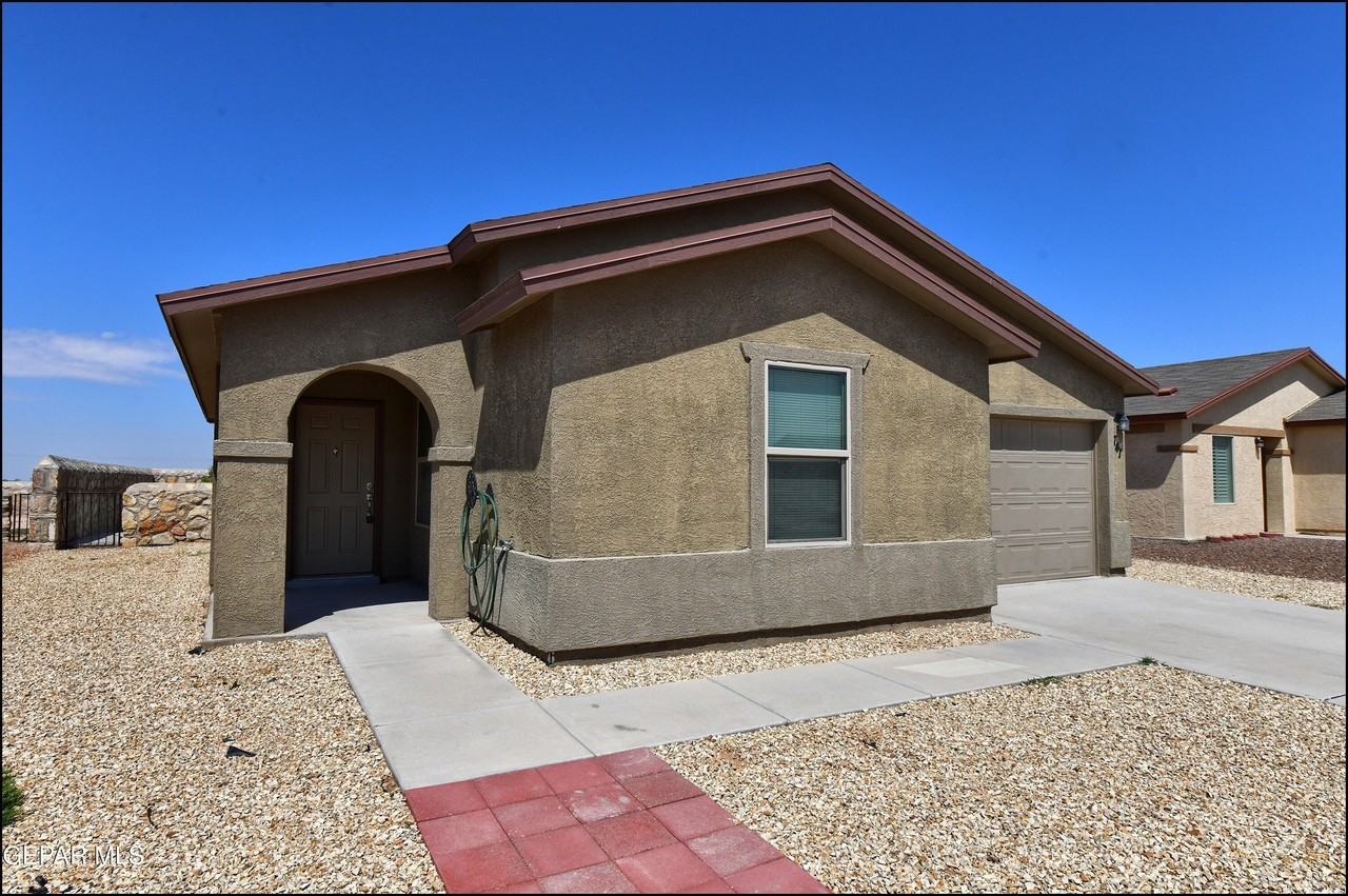 741 Nuevo Desierto Dr - Photo 4 of 41