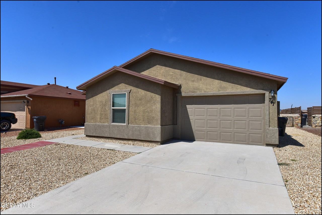 741 Nuevo Desierto Dr - Photo 6 of 41