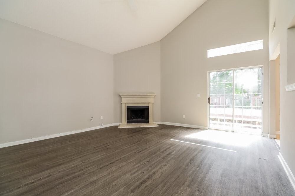 6319 Klondike River Rd - Photo 5 of 25