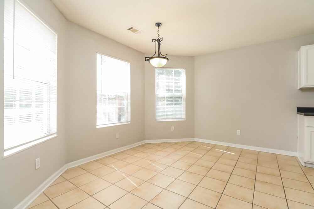 6319 Klondike River Rd - Photo 7 of 25