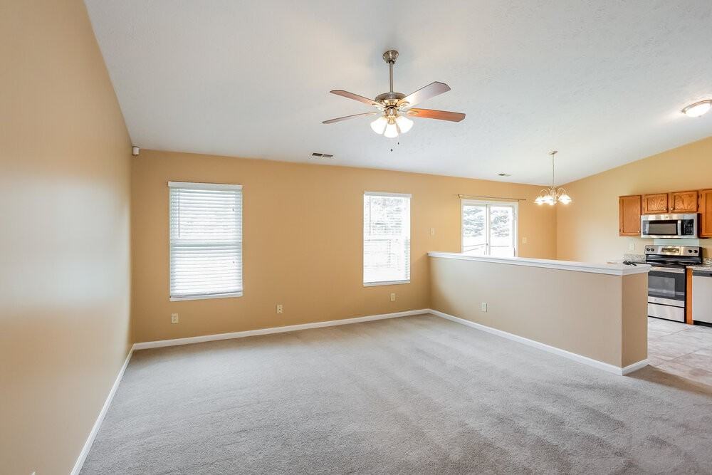 10802 Sedgegrass Dr - Photo 4 of 16