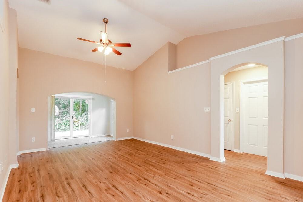 2135 Remington Pointe Blvd - Photo 3 of 16