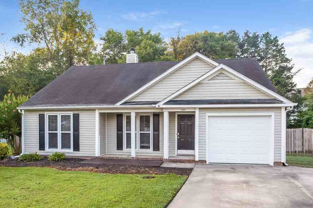 1309 Southwind Ct Sw - Photo 4 of 16