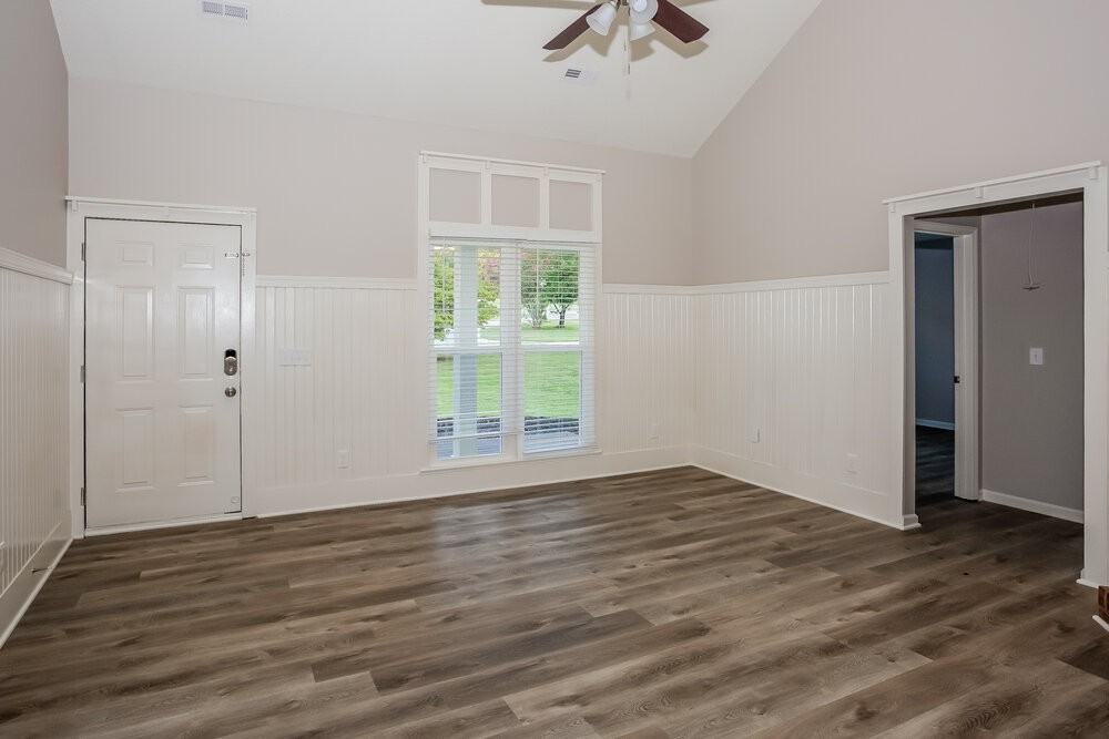 1309 Southwind Ct Sw - Photo 6 of 16