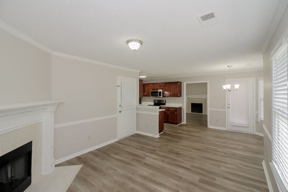 9306 Chimneyrock Blvd - Photo 3 of 16