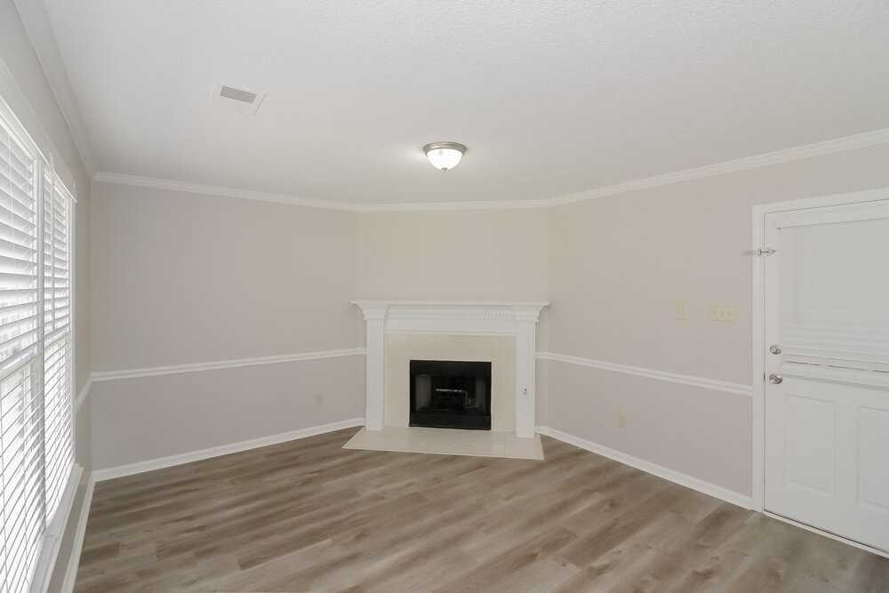 9306 Chimneyrock Blvd - Photo 4 of 16