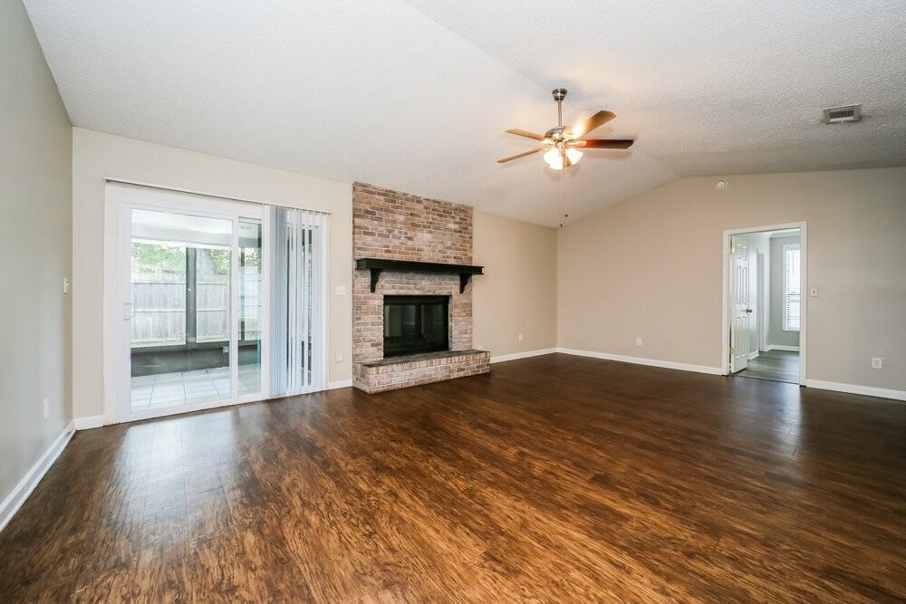 3167 Laurel Grv S - Photo 4 of 16