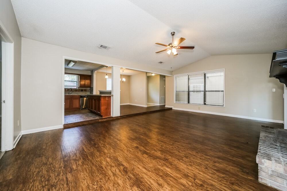 3167 Laurel Grv S - Photo 5 of 16