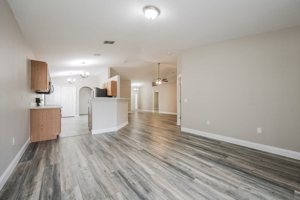 2147 Sandridge Cir - Photo 5 of 16