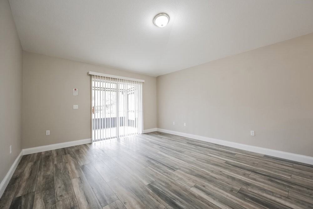 2147 Sandridge Cir - Photo 6 of 16