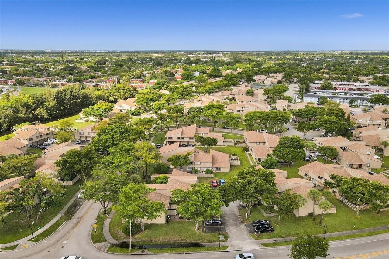 5613 Northwest 21st Street #8B - Photo 2 of 18