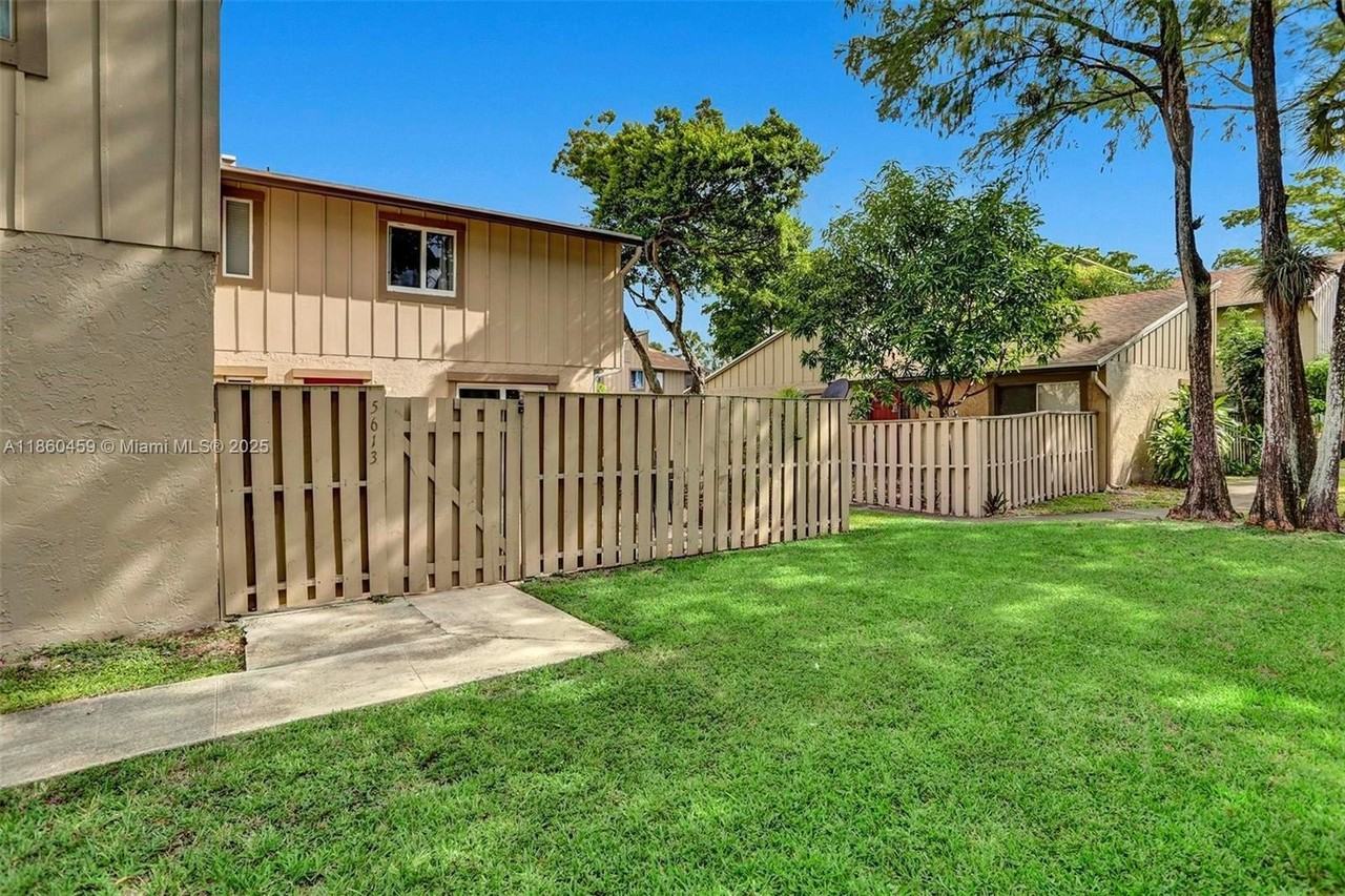 5613 Northwest 21st Street #8B - Photo 4 of 18