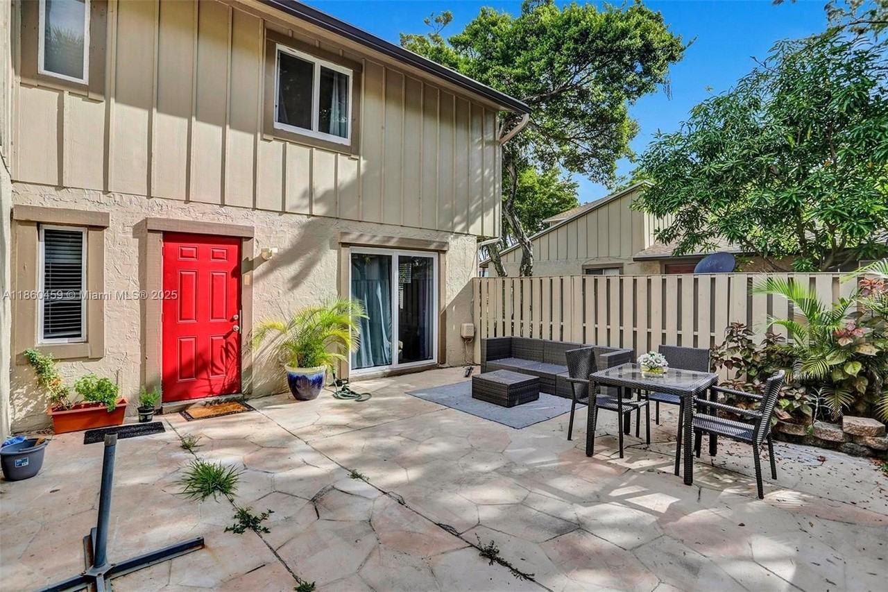 5613 Northwest 21st Street #8B - Photo 6 of 18