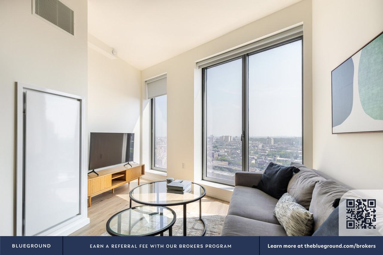 545 Vanderbilt Avenue - Photo 4 of 48