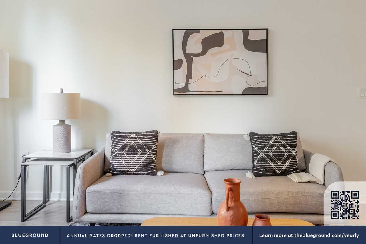 34 Union Sq #1904 - Photo 4 of 29