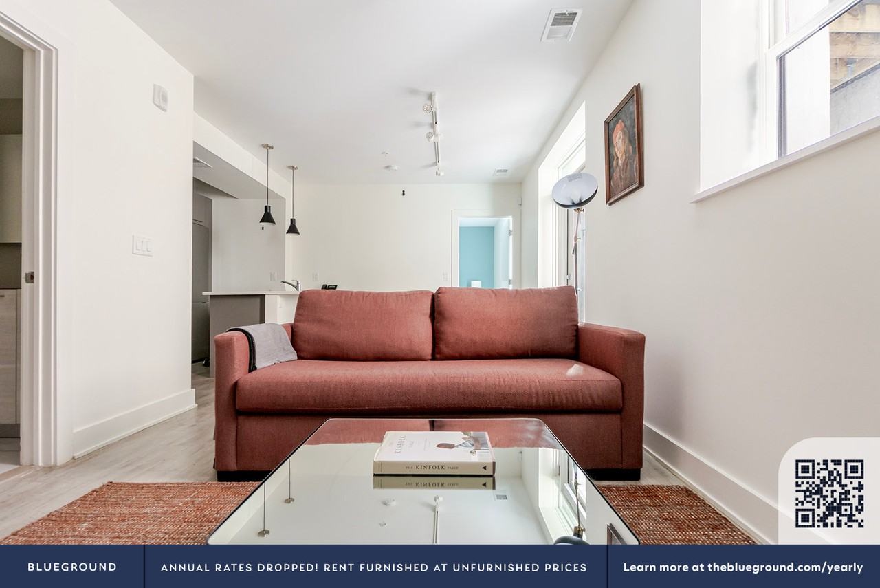 816 Potomac Avenue Southeast - Photo 4 of 26