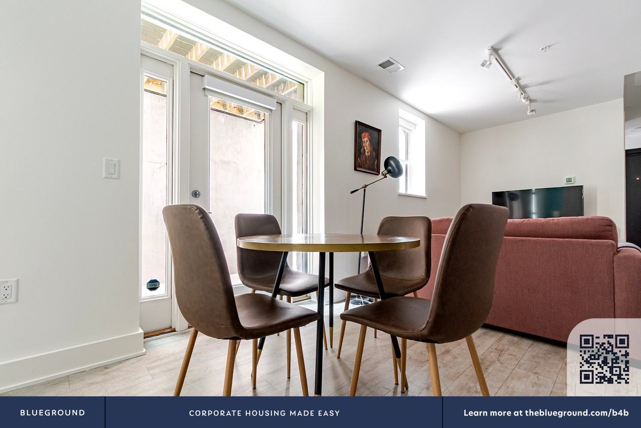 816 Potomac Avenue Southeast - Photo 6 of 26