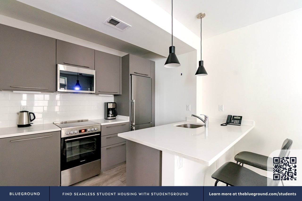 816 Potomac Avenue Southeast - Photo 7 of 26