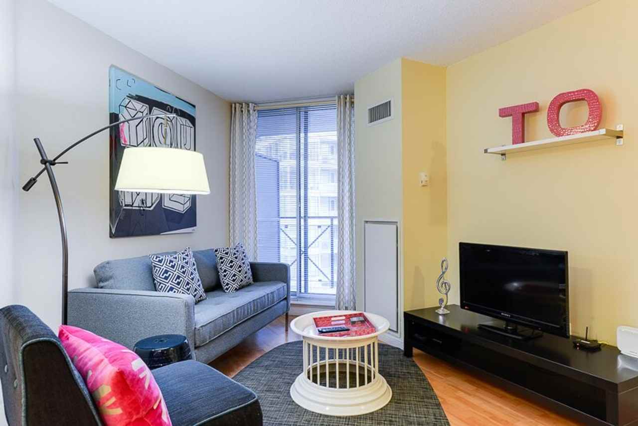 203 Adelaide St W #1034876P - Photo 2 of 11