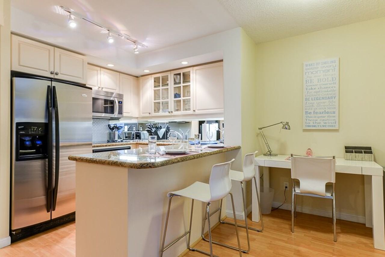 203 Adelaide St W #1034876P - Photo 4 of 11