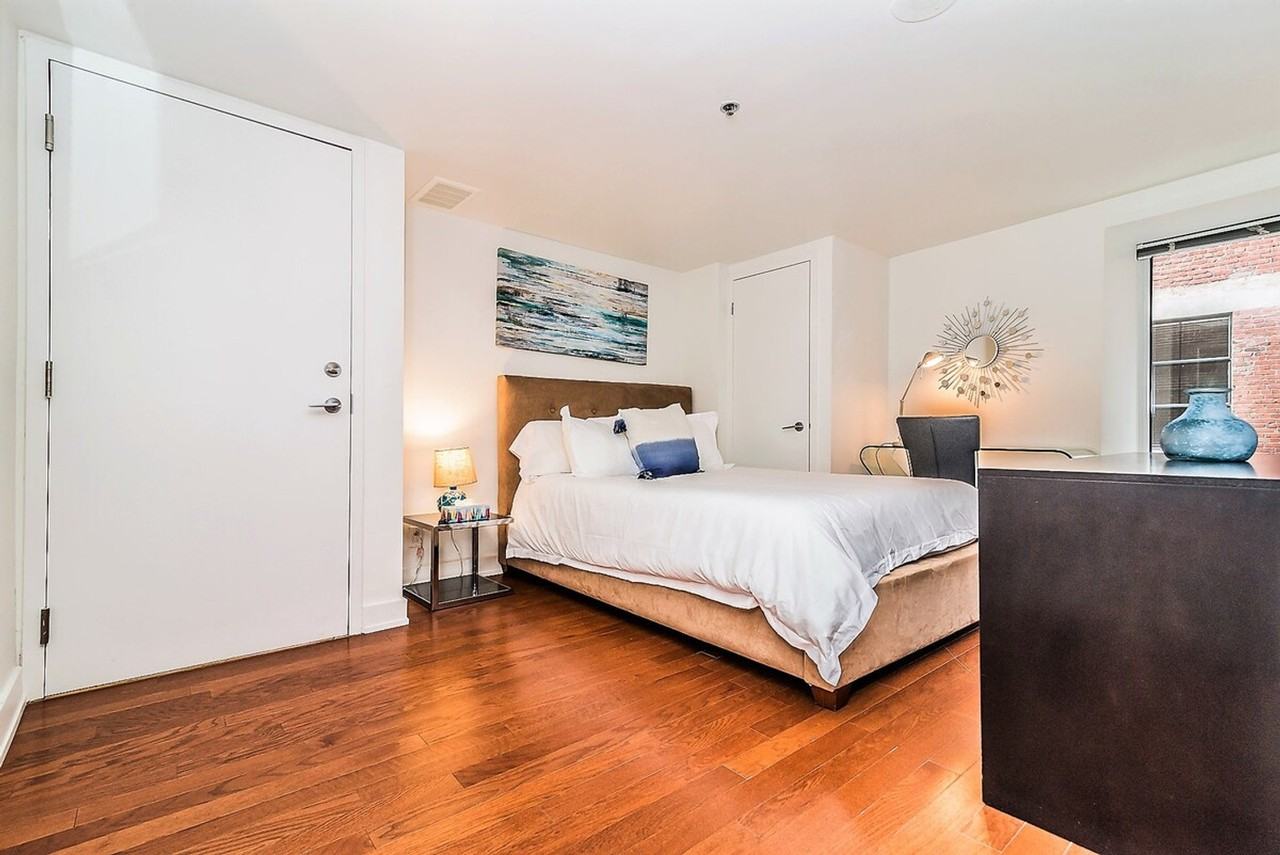 1061 Rue Saint-Alexandre #1261758P - Photo 2 of 22