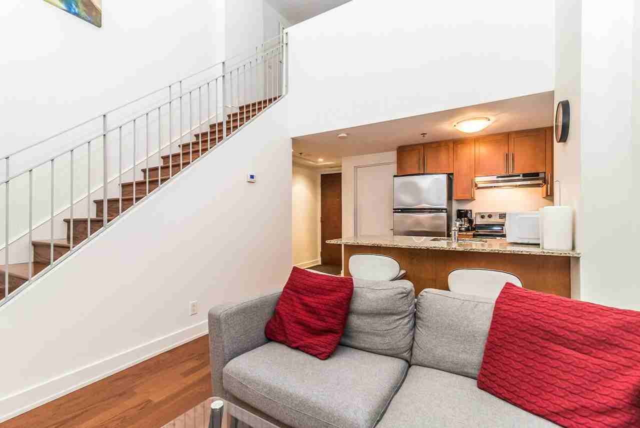 1061 Rue Saint-Alexandre #1261758P - Photo 4 of 22